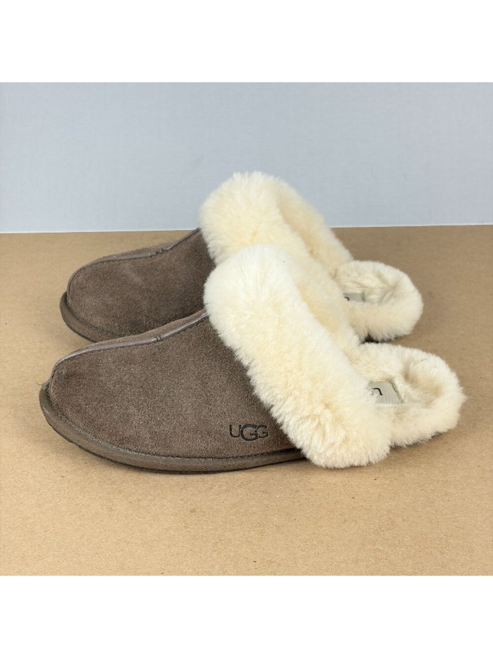 UGG Scuffette II Suede Slippers Womens 6 Tan Shearling Lined Casual Comfort